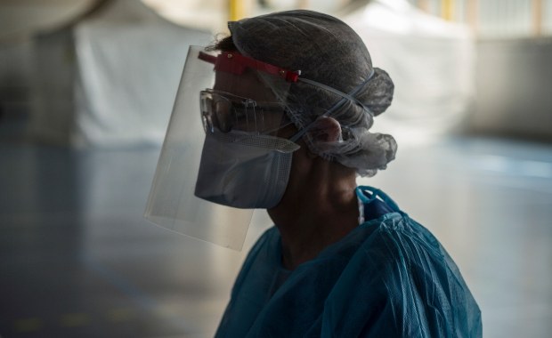 Kontrwywiad: Chińczycy w Czechach masowo wykupywali maseczki