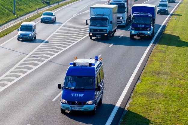 Konwój ciężarówek niemieckich służb THW z pomocą dla Ukrainy /Paweł Jaskółka /PAP