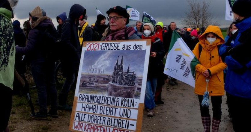Kopalnie węgla brunatnego "pożerają" niemieckie miasteczka /Deutsche Welle