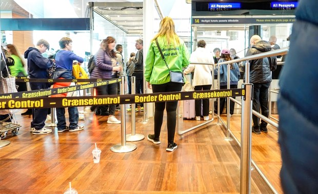 Kopenhaga w strachu po incydencie na lotnisku. "Element wojny hybrydowej"