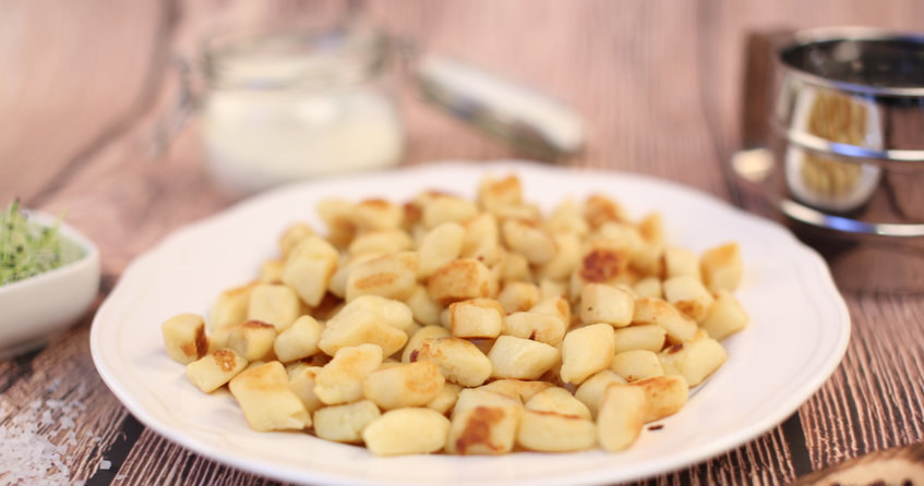 Kopytka to idealne danie dla wielbicieli ziemniaków. Znikają z talerza w mgnieniu oka! /123RF/PICSEL