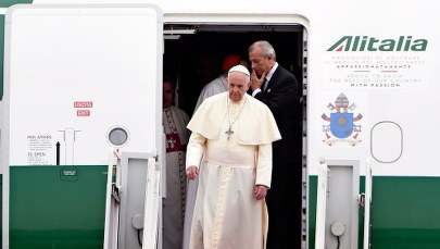 Korea Płn. odpala rakiety. Tuż przed lądowaniem papieża