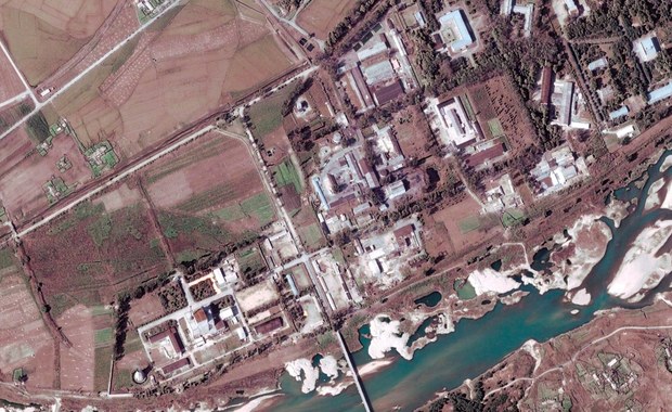 Korea Północna uruchomiła reaktor w Jongbion  