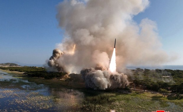 Korea Północna wystrzeliła niezidentyfikowane pociski. Tokio i Seul reagują