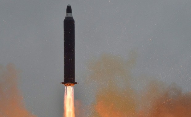Korea Północna wystrzeliła pocisk balistyczny średniego zasięgu