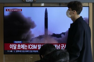 Korea Północna wystrzeliła pocisk. Zagroziła USA "ostrzejszą odpowiedzią"