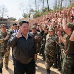 Korea Północna zarabia na wojnie w Ukrainie. Aż trudno uwierzyć ile