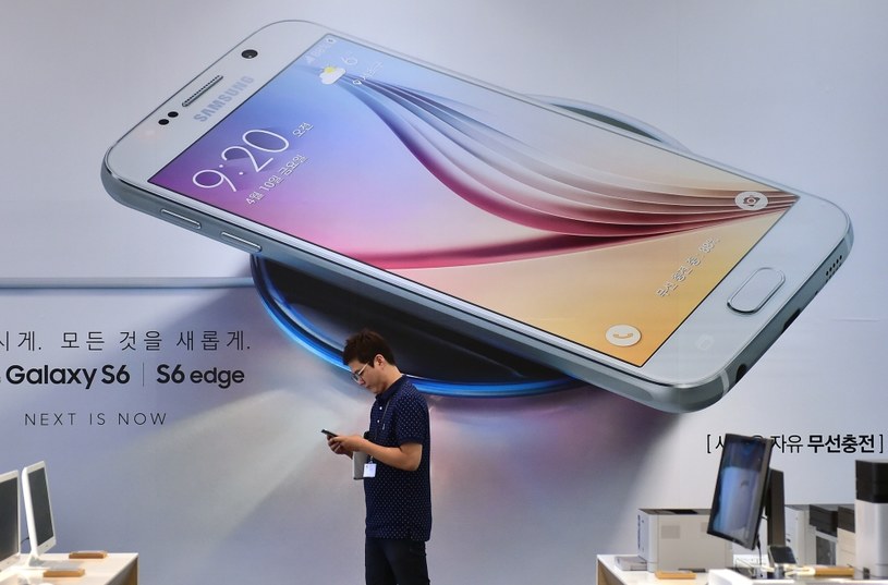 Korea Południowa to miejsce narodzin Samsunga i LG. Czyżby Koreańczycy mieli już smartfonowy przesyt? /AFP