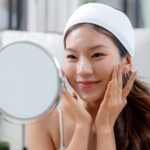 Koreanki nakładają na twarz i  głowę. Dlatego są tak piękne i młode