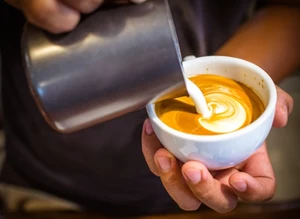 Koreanki piją zamiast latte. Nietypowy składnik wspiera zdrowie jelit