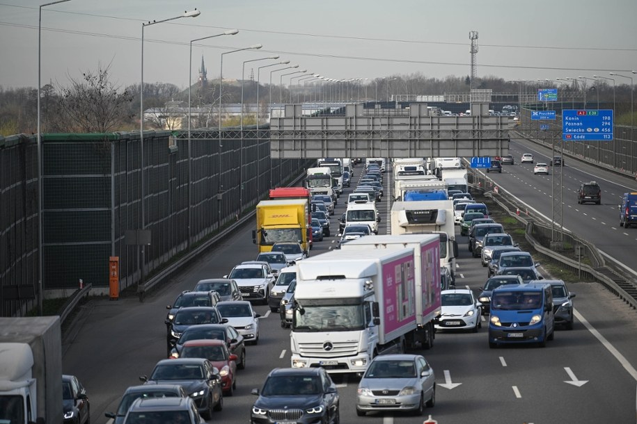 Korek na A2  w okolicy Konotopy - utrudnienia w kierunku Warszawy /Marcin Obara /PAP
