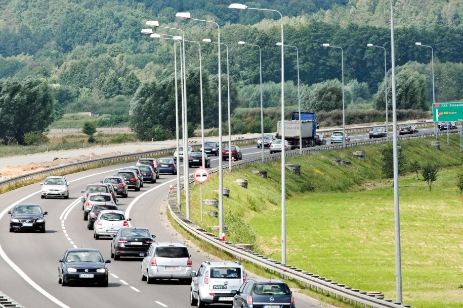 Korek na obwodnicy Gorzowa Wielkopolskiego w okolicach miejscowości Jeże /Lech Muszyński /PAP