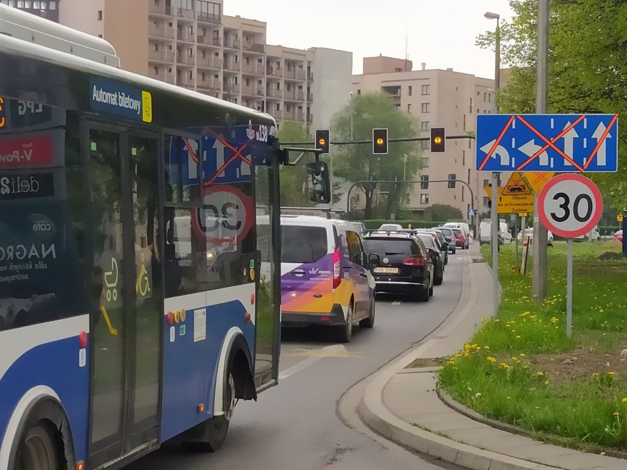 Korek na ul. Wybickiego /Przemek Błaszczyk /RMF MAXX