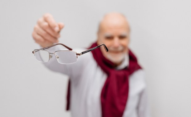 Korekta wzroku bez lasera? Naukowa rewolucja 