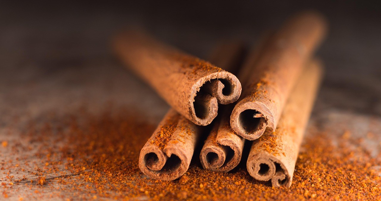 Кориця має антибактеріальні та протизапальні властивості. Напій на її основі вбиває мікроби та зміцнює імунітет /pixabay.com