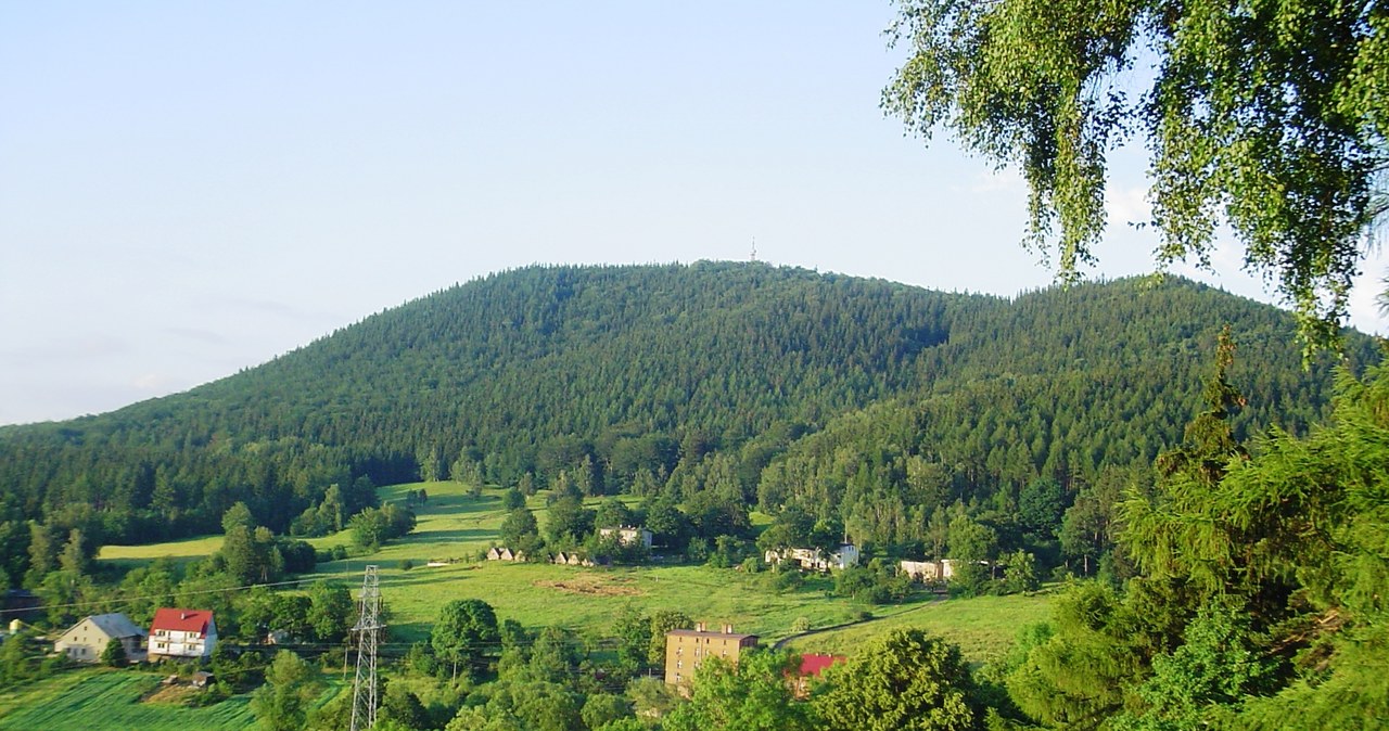 Korona Gór Polski dzisiaj budzi kontrowersje. Jak wygląda jej historia? /Edward Knapczyk /CC BY-SA 3.0 PL