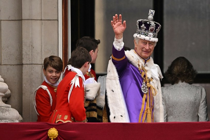 Koronacja Karola III miała wpływ na spadek PKB w maju - twierdzą brytyjscy eksperci /OLI SCARFF / AFP /East News