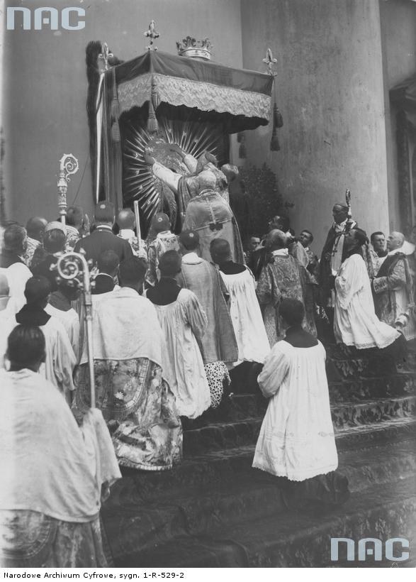 Koronacja obrazu Matki Bożej Ostrobramskiej w Wilnie, 02.07.1927 /Z archiwum Narodowego Archiwum Cyfrowego