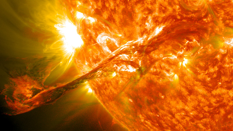 Koronalny wyrzut masy (CME) na Słońcu 31 sierpnia 2012 roku. Zdjęcie z Solar Dynamics Observatory /NASA's Goddard Space Flight Center /Wikimedia