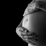 ​Koronawirus a ciąża -  matka jednak może przekazać koronawirusa dziecku