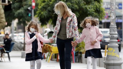 Koronawirus. Granica Kanady z USA nadal zamknięta. Najwyższy poziom zagrożenia koronawirusem w Irlandii [RAPORT DNIA]