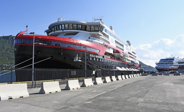 Koronawirus na norweskim wycieczkowcu. Zakażonymi są zatrudnieni na statku cudzoziemcy