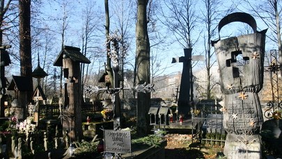 Koronawirus na pogrzebie Zofii Karpiel-Bułecki. Sanepid szuka żałobników