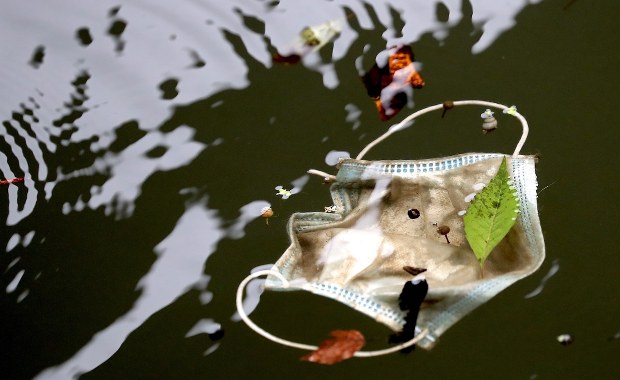 Koronawirus nie ustępuje. Mamy nowy globalny rekord