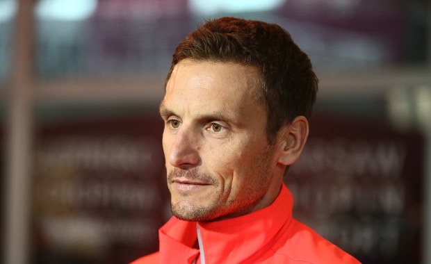 Koronawirus "przerwał" wyścig kolarski. Wadecki: Peleton zamknięty w hotelu