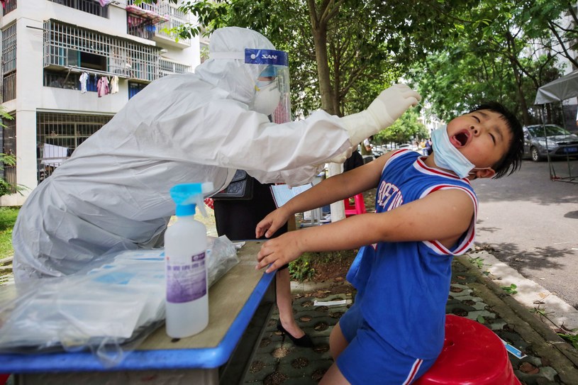 Koronawirus w Chinach /AFP