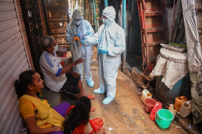 Koronawirus w Indiach /AFP