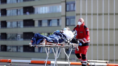 Koronawirus w Niemczech. Zmniejsza się dobowy przyrost zgonów