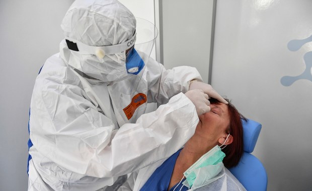  Koronawirus w Polsce: 344 nowe przypadki. Zmarło 12 kolejnych osób [NOWE DANE]