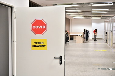 Koronawirus w Polsce. 438 osób zmarło, ponad 10 tys. nowych zakażeń [NOWE DANE]