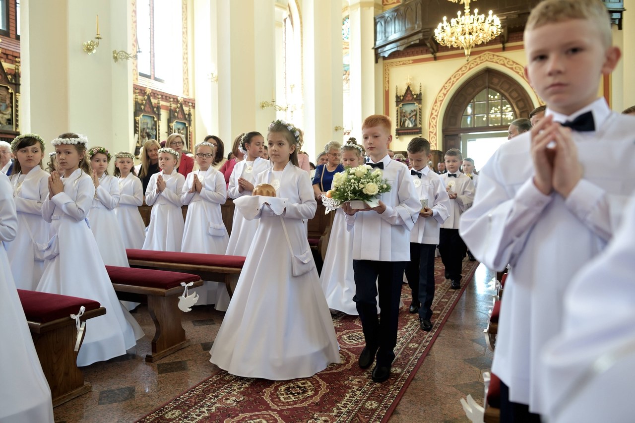 Koronawirus w Polsce. Co z majowymi komuniami? 