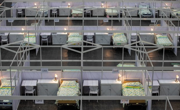 Koronawirus w Polsce. Gen. Grzegorz Gielerak: Czas zacząć organizować tymczasowe szpitale w halach czy magazynach