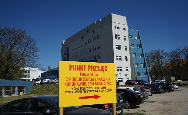 Koronawirus w Polsce. W sobotę zmarło kolejne 30 osób, bilans ofiar przekroczył pół tysiąca [NOWE DANE]