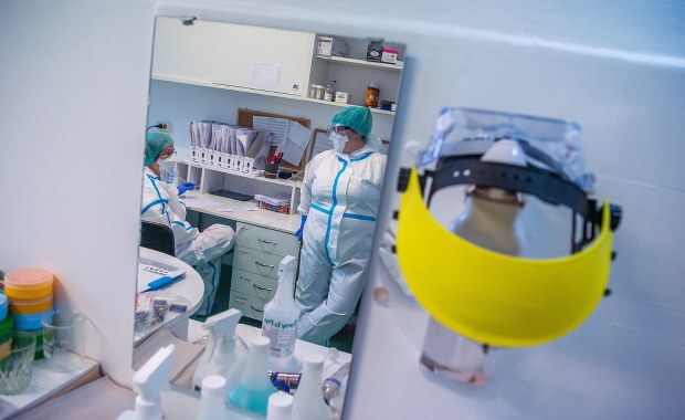 Koronawirus w Polsce. Zmarło 544 chorych na Covid-19, ponad 13 tys. nowych zakażeń [NOWE DANE]