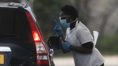 Koronawirus w Wielkiej Brytanii. Ograniczenia mogą obowiązywać nawet przez pół roku