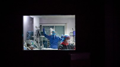 Koronawirus we Francji. Już ponad 13 tys. ofiar epidemii