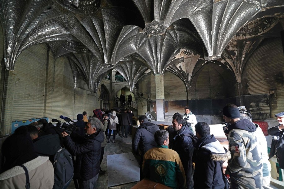 Korpus Strażników Rewolucji Islamskiej kryje się w meczetach (zdj. podglądowe) /ATTA KENARE/AFP/East News /East News