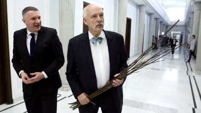 Korwin-Mikke ukarany grzywną za spoliczkowanie Boniego