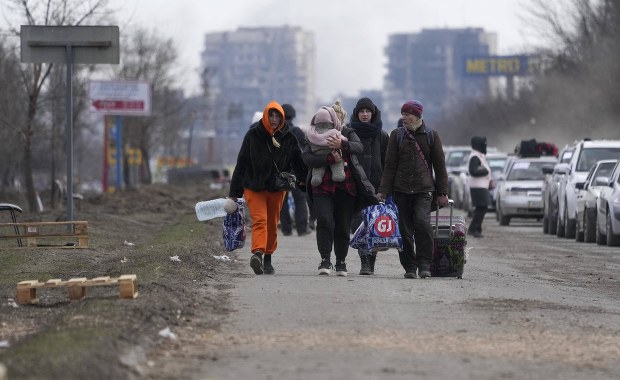 Korytarz humanitarny nie dla Mariupola. Miasto odmawia kapitulacji