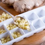 Korzeń imbiru zachowa jędrność, aromat i wszystkie właściwości. Prosty sposób na jego przechowywanie  