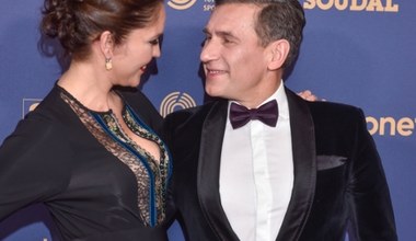 Korzeniowski zakochany po uszy w młodszej żonie. Do trzech razy sztuka?