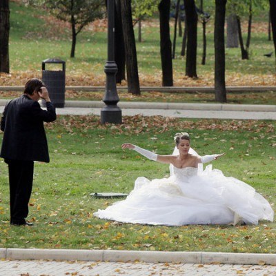 Korzyść z zawarcia związku małżeńskiego może sięgać 25 tys. zł rocznie. /AFP