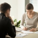kandydat Korzystają na niewiedzy kandydatów do pracy. Za to należy się zapłata