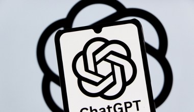 Korzystasz z ChatGPT? Szykuj się na reklamy i wyższe ceny