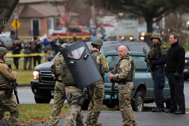 Kościół ewakuowano w związku z doniesieniem o podejrzanym przedmiocie /Peter Foley /PAP/EPA