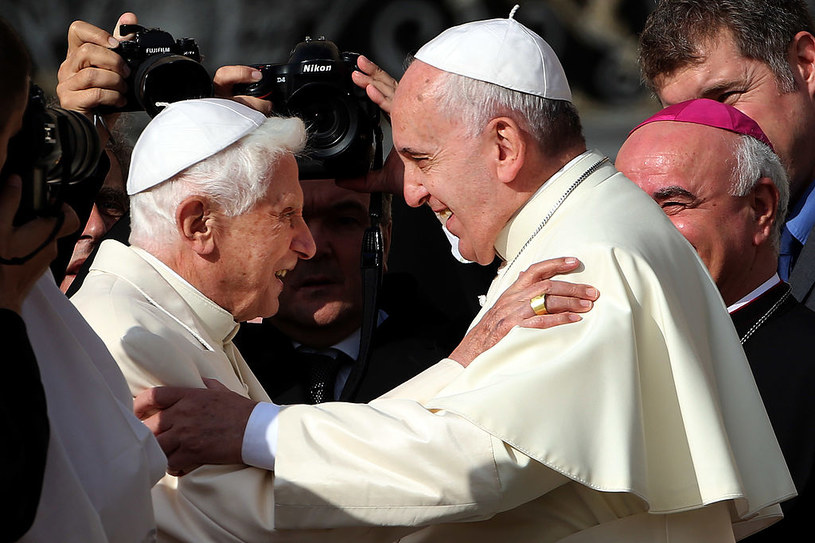 Kościół katolicki ma aktualnie dwóch papieży - urzędującego i emerytowanego / Franco Origlia / Stringer /Getty Images
